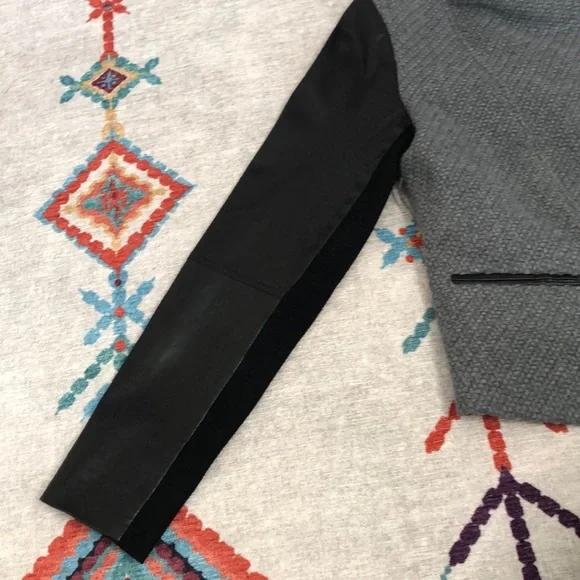 Vince Tweed and Leather jacket - Picture 11 of 13